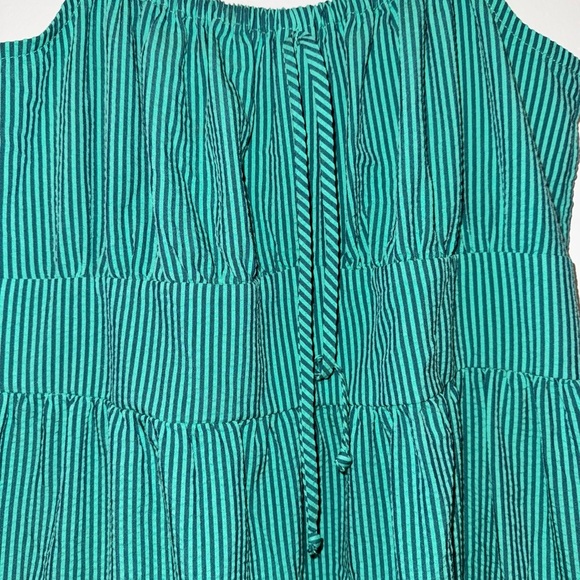 Green Striped Dress with adjustable straps - Picture 2 of 4